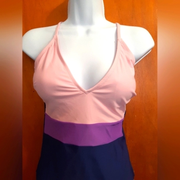 Cupshe NWT Ladies Swimsuit One Piece Multicolor Size Small Pink Purple Blue - Picture 2 of 8